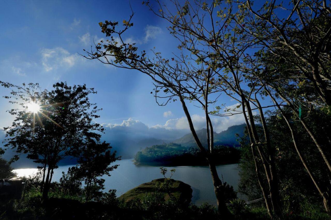 Hotel Ottway Hills Near Mattupetty Dam à Munnar Extérieur photo